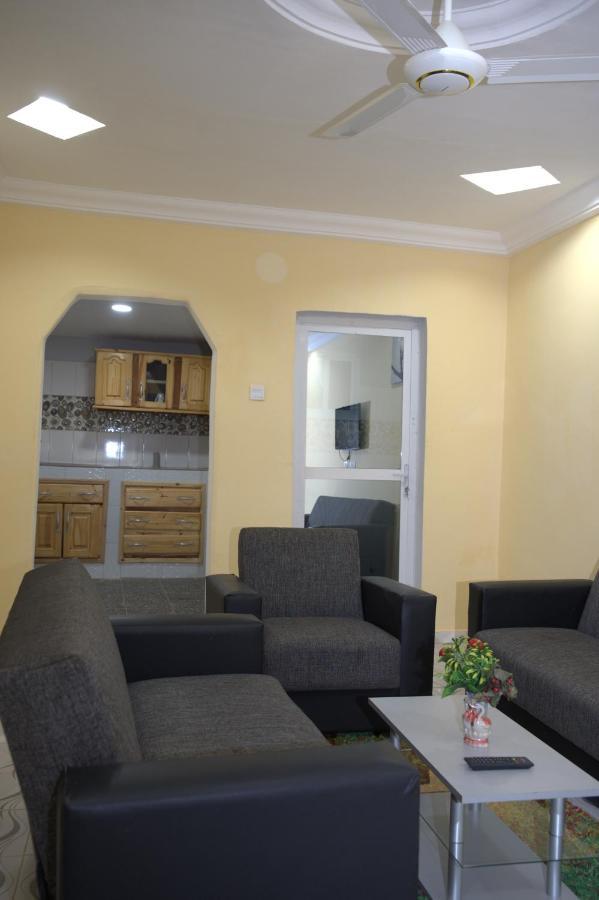 Faith And Grace Guest House Lamin Exterior foto