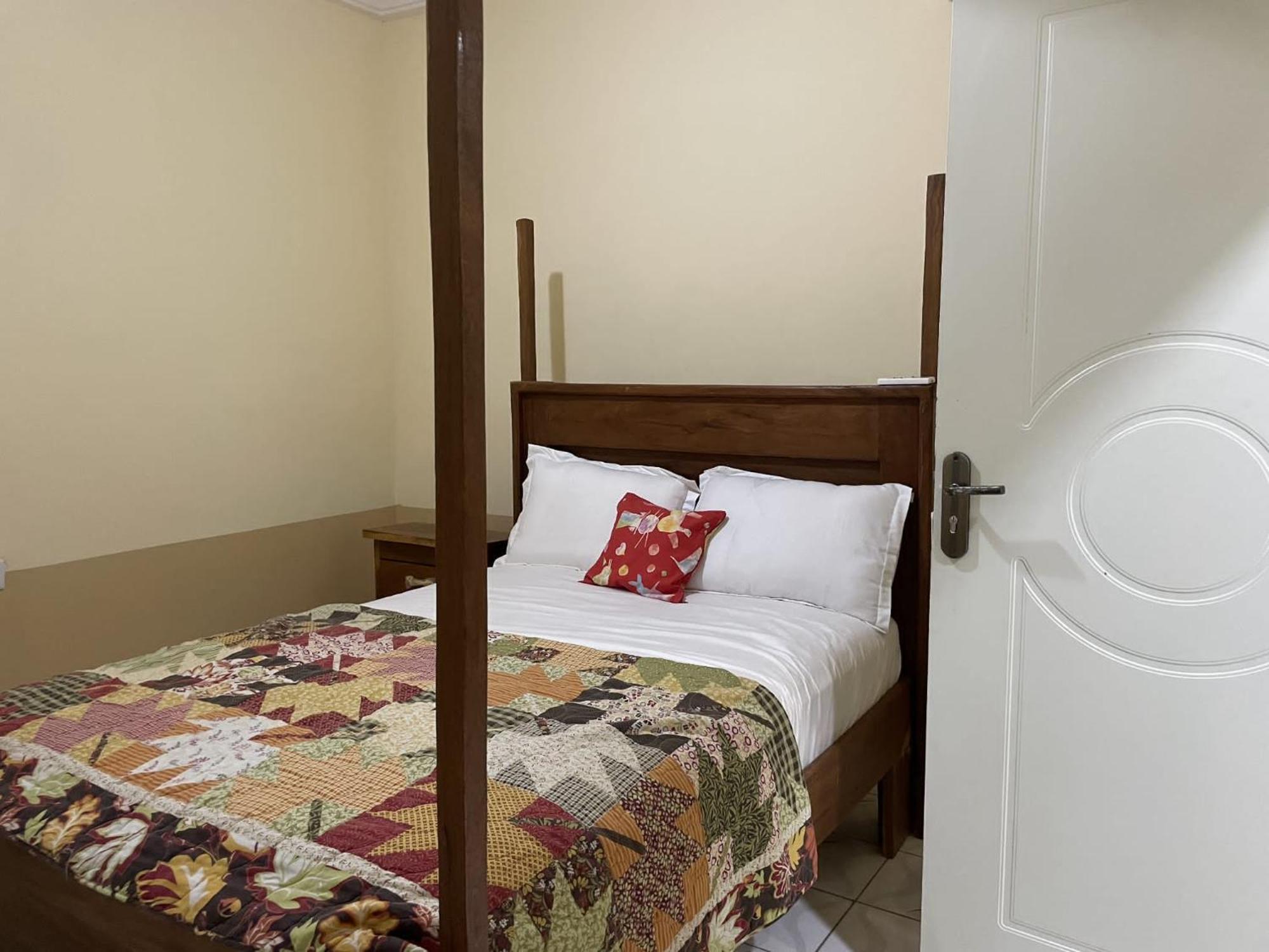 Faith And Grace Guest House Lamin Exterior foto