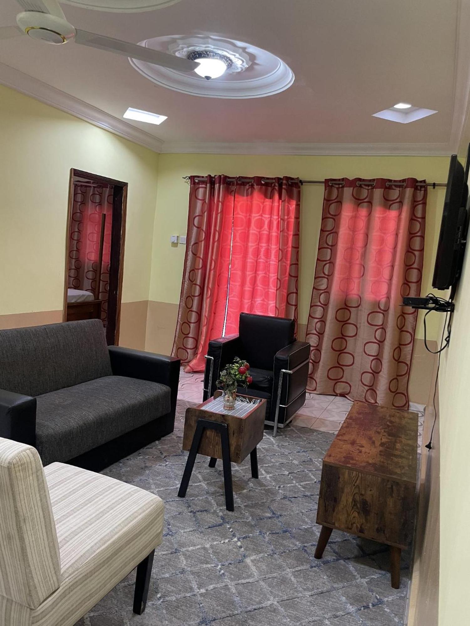 Faith And Grace Guest House Lamin Exterior foto