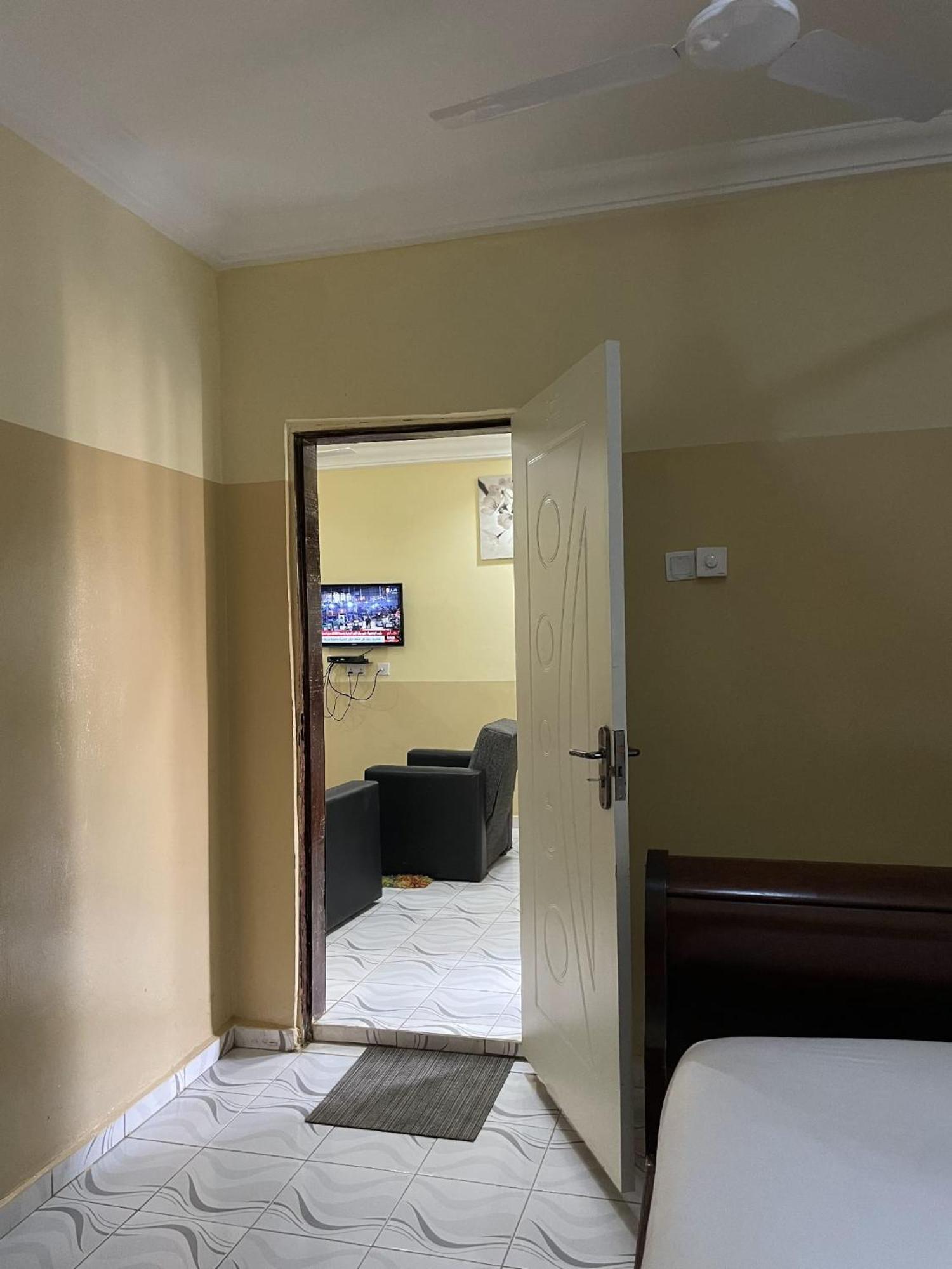 Faith And Grace Guest House Lamin Exterior foto