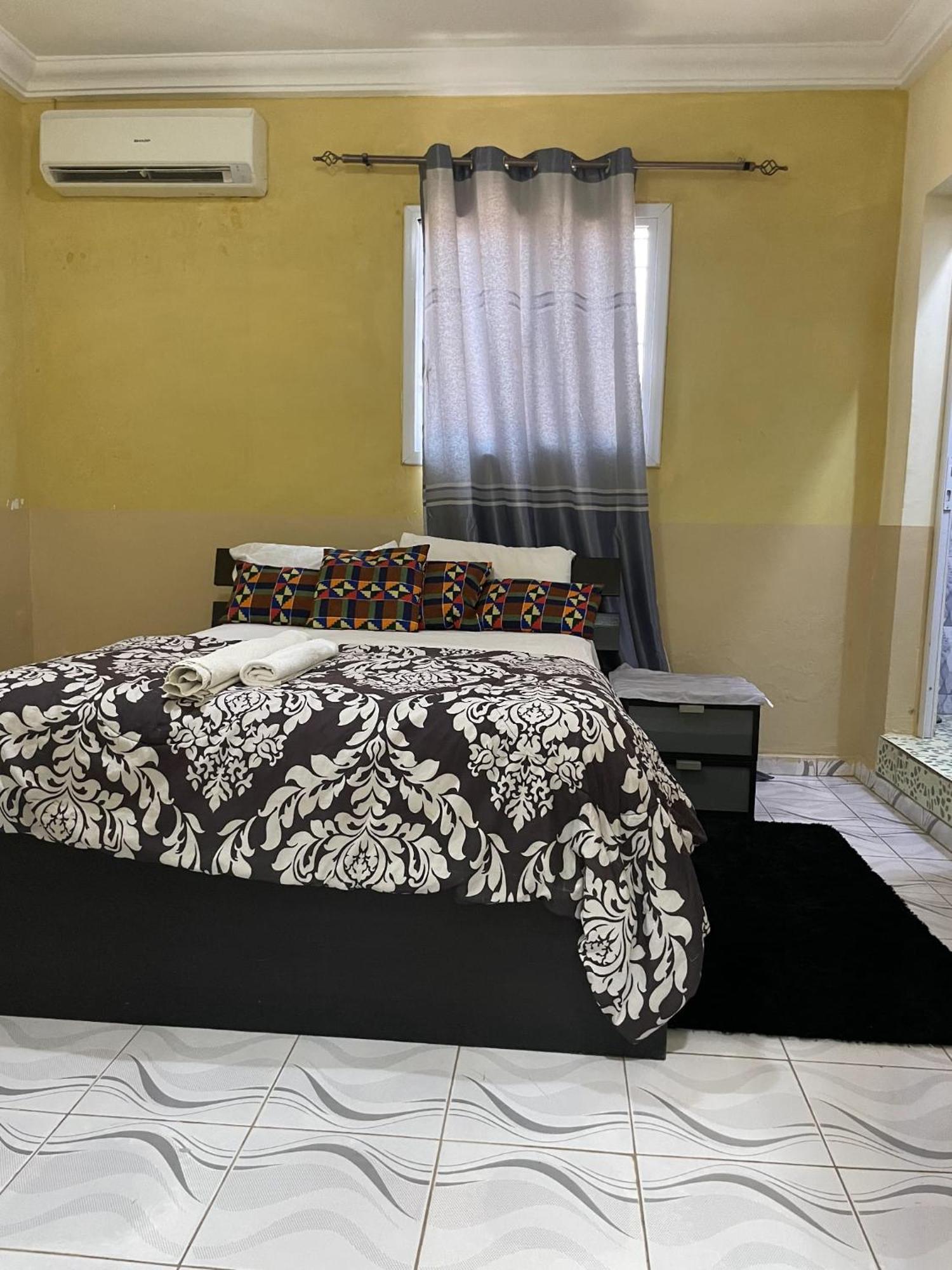 Faith And Grace Guest House Lamin Exterior foto