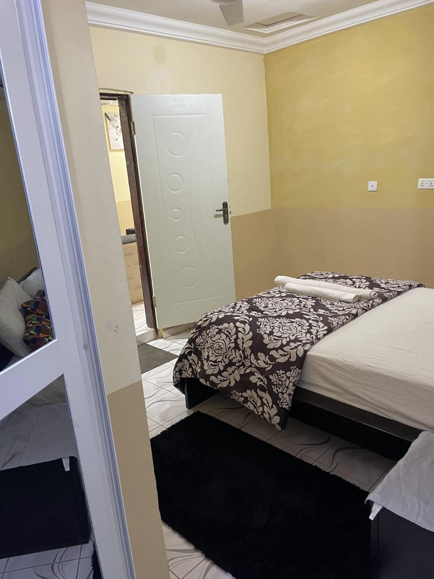 Faith And Grace Guest House Lamin Exterior foto